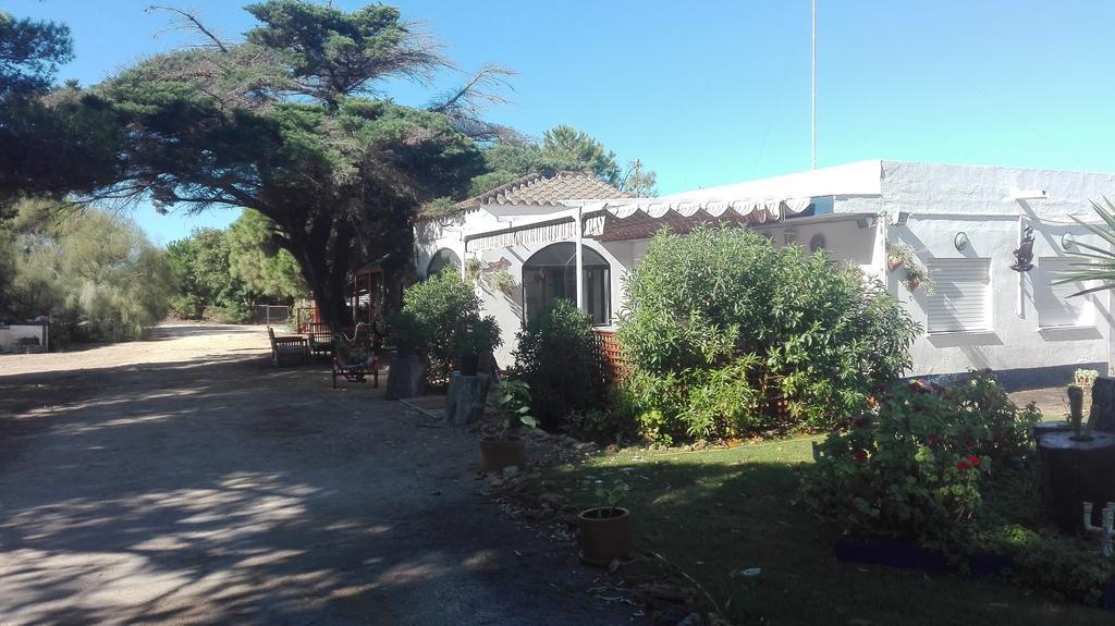 En Finca Las Dunas Dos Chalets Con Jacuzzis En Primera Linea De Playa , Uno De 4 Dormitorios Y Otro De 2 Dormitorios, Llama Al Seiscientos Veintisiete Cuatrocientos Diecisiete Trescientos Noventa Y Ocho Rota Luaran gambar